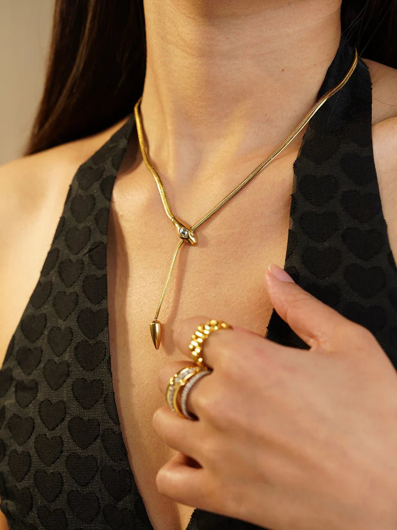 SNAKE NECKLACE